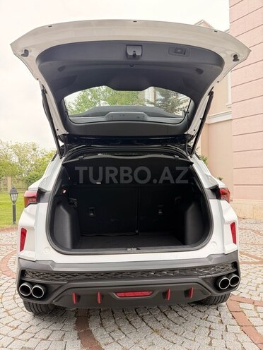 Geely Coolray-6
