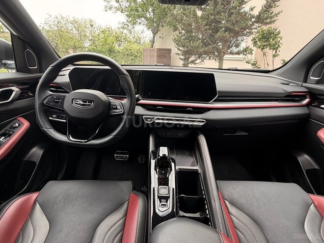 Geely Coolray-9