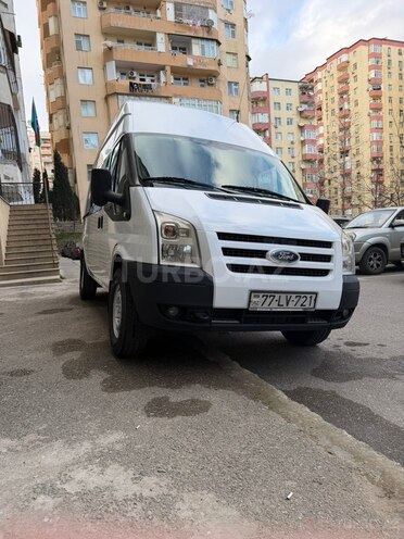 Ford Transit-1