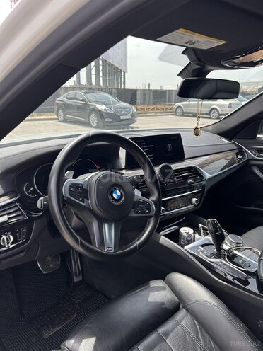 BMW 530e-8