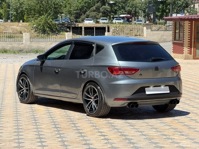 SEAT Leon-10