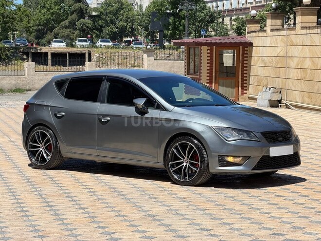 SEAT Leon-2