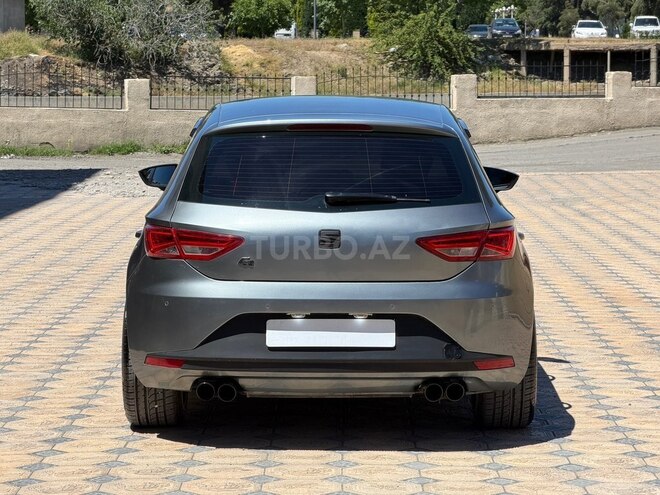 SEAT Leon-8
