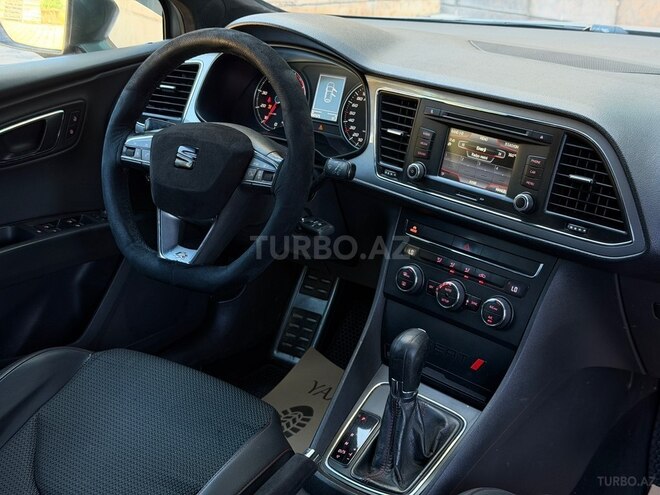 SEAT Leon-16