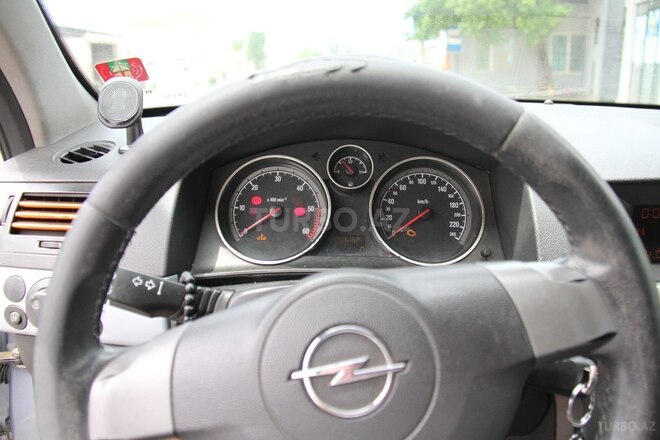 Opel Astra-11