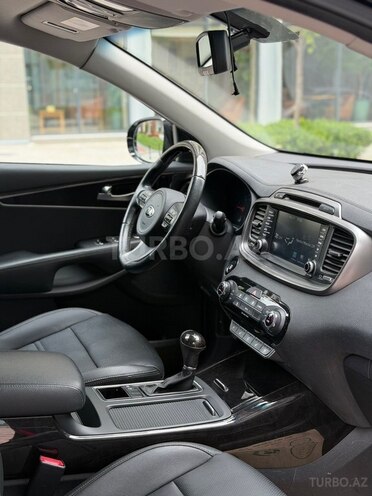 Kia Sorento-9