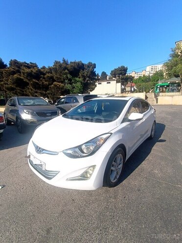 Hyundai Elantra-16