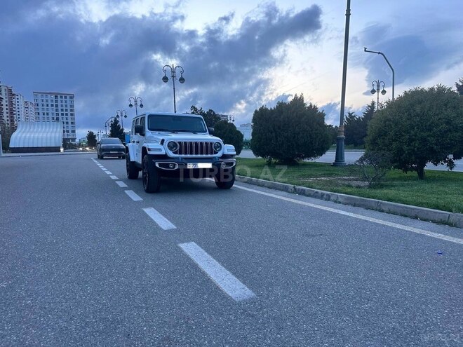 Jeep Wrangler-4