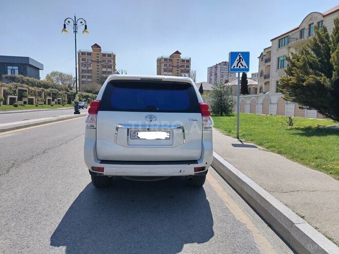 Toyota Land Cruiser Prado-7