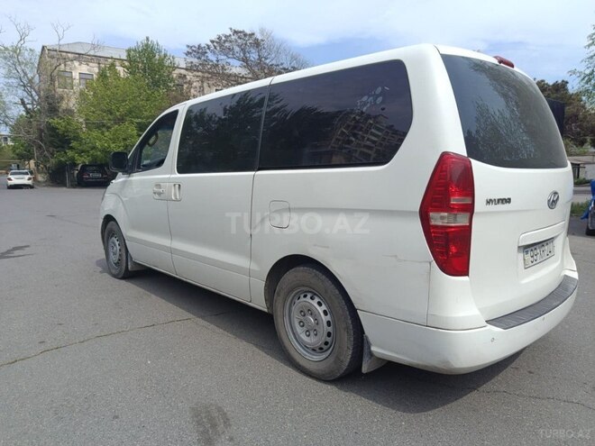 Hyundai H-1-3