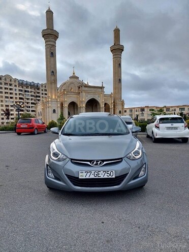 Hyundai Elantra-16