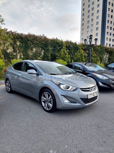 Hyundai Elantra-15