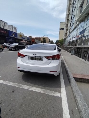Hyundai Avante-2