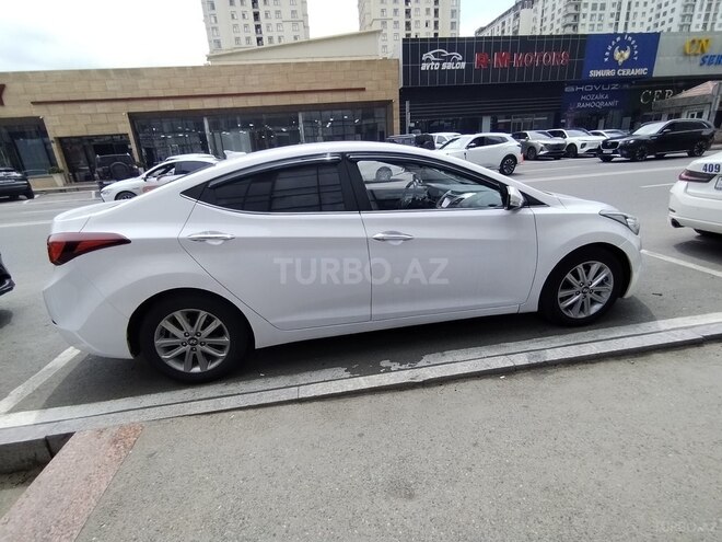 Hyundai Avante-3