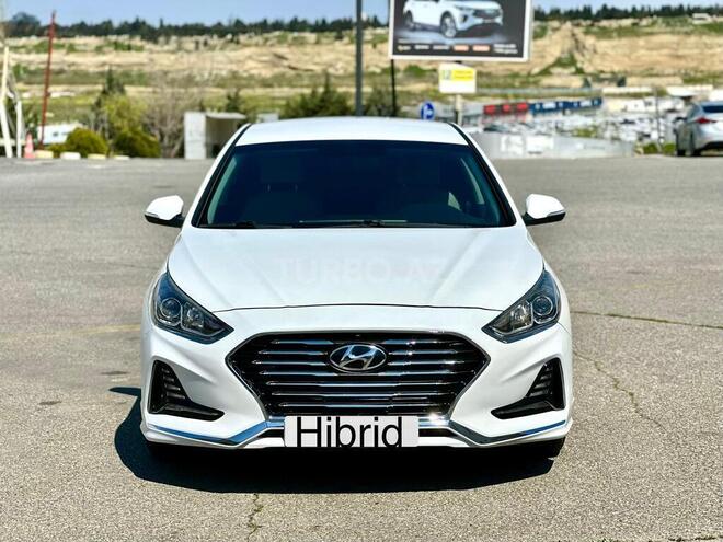 Hyundai Sonata-12