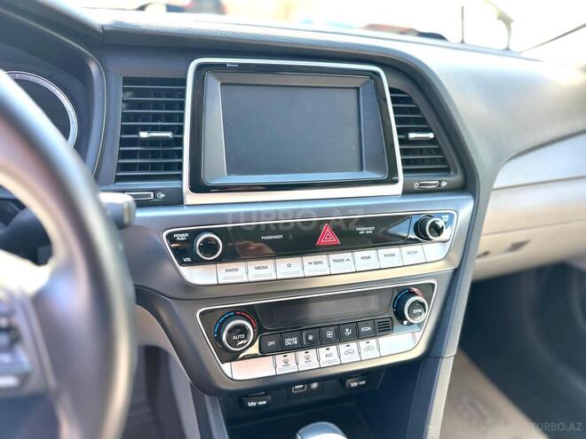 Hyundai Sonata-4