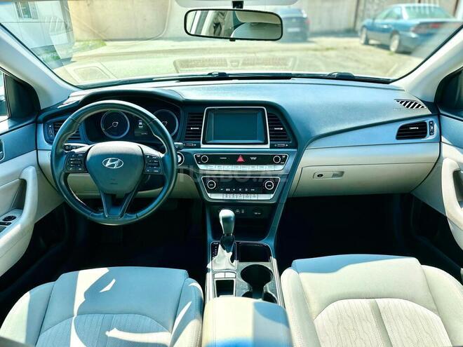 Hyundai Sonata-7