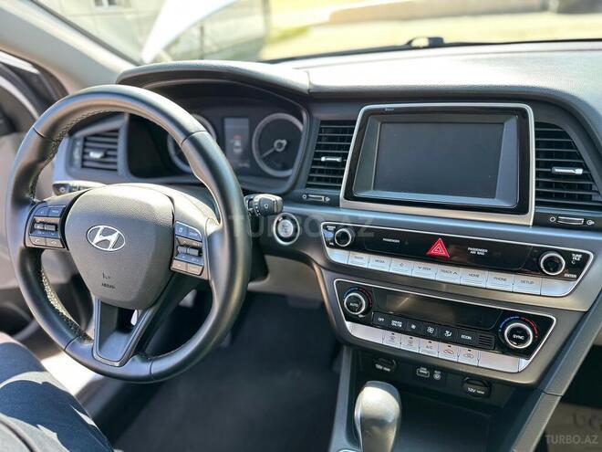 Hyundai Sonata-9