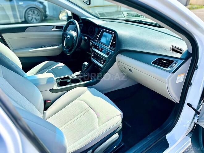 Hyundai Sonata-3