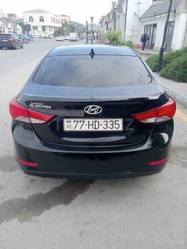 Hyundai Elantra-7