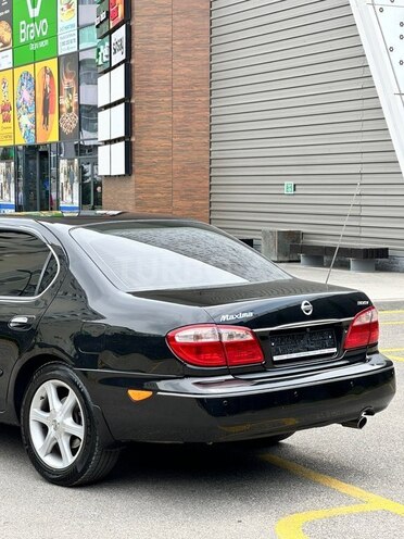 Nissan Maxima-4