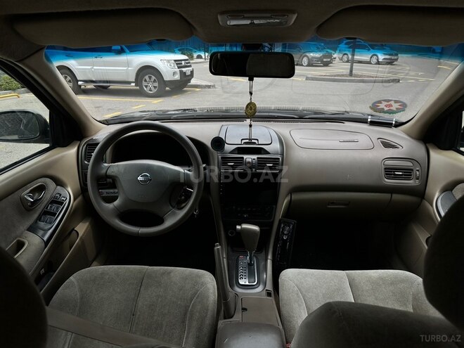 Nissan Maxima-9
