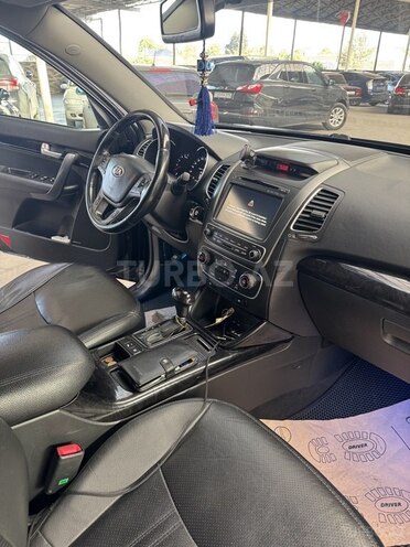 Kia Sorento-5
