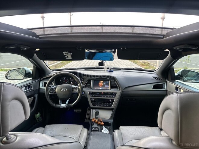 Hyundai Sonata-15