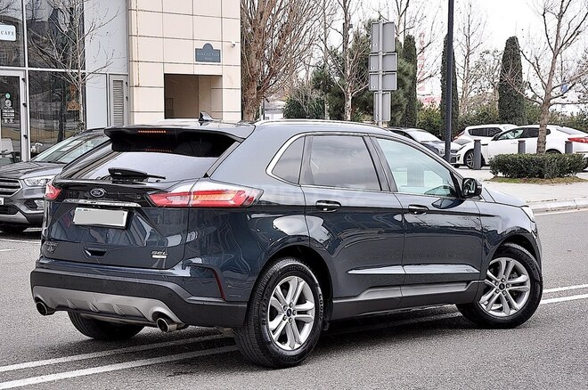 Ford Edge-13