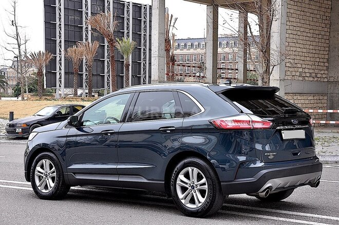 Ford Edge-11