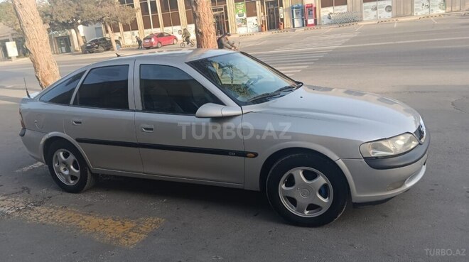 Opel Vectra-3
