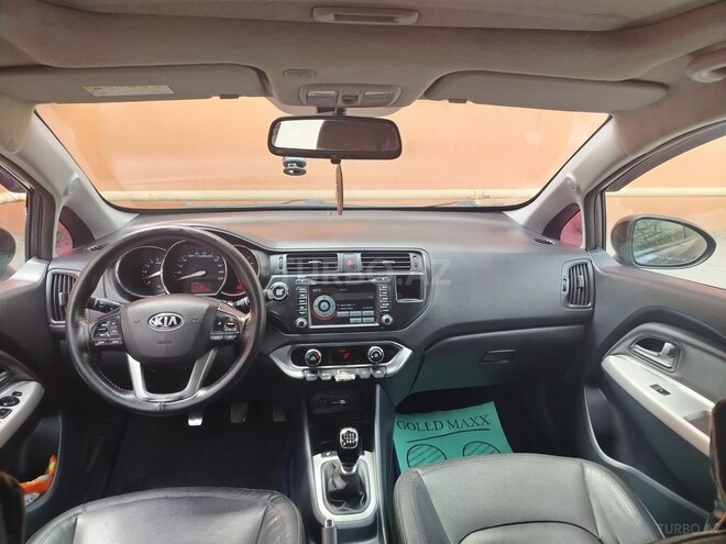 Kia Pride-5