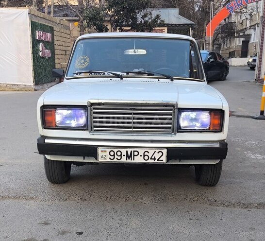 LADA (VAZ) 2107-1