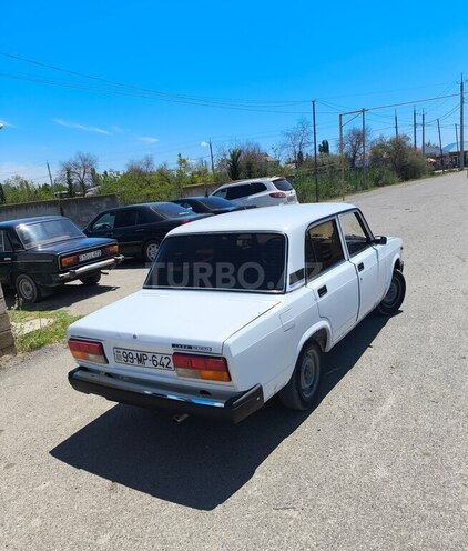 LADA (VAZ) 2107-15