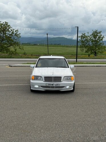 Mercedes C 200-3