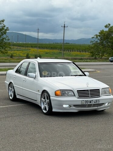 Mercedes C 200-2