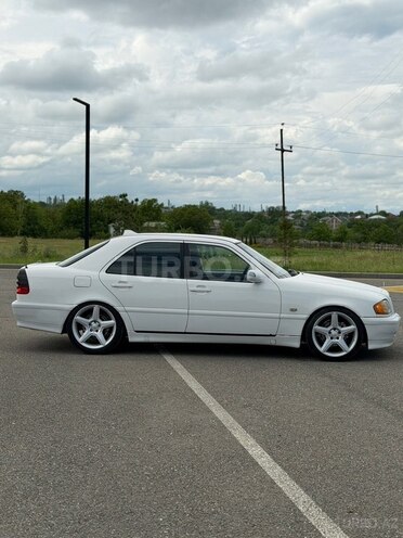 Mercedes C 200-7