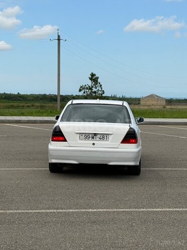 Mercedes C 200-9