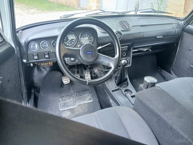 LADA (VAZ) 2106-7