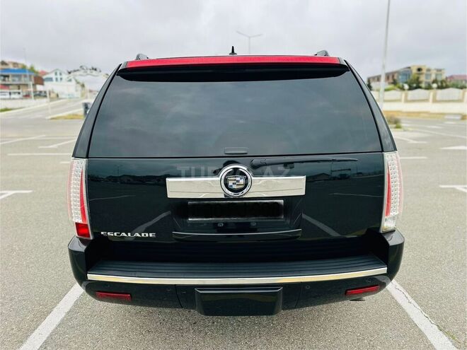 Cadillac Escalade-5