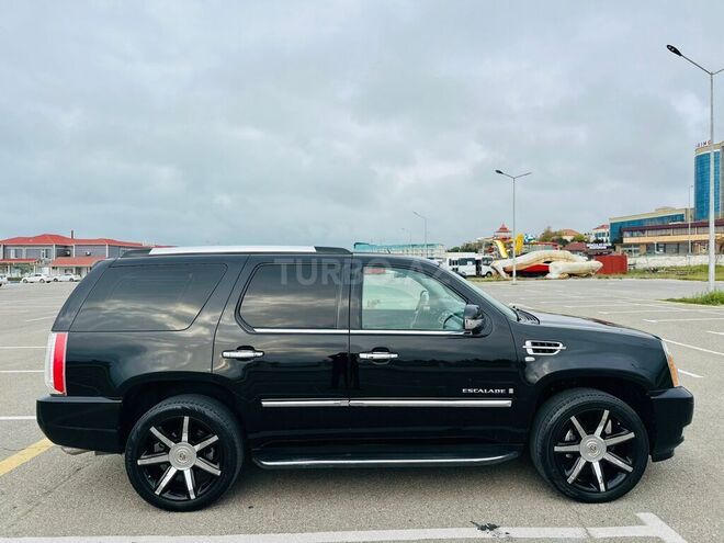 Cadillac Escalade-10