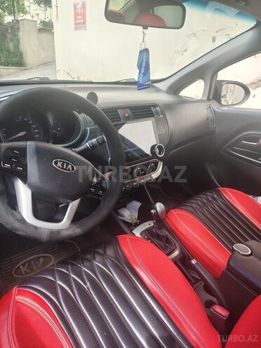 Kia Rio-4