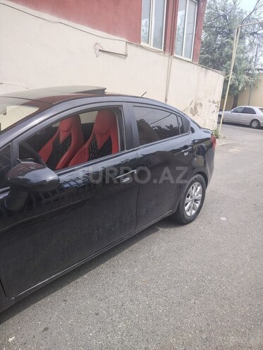Kia Rio-9