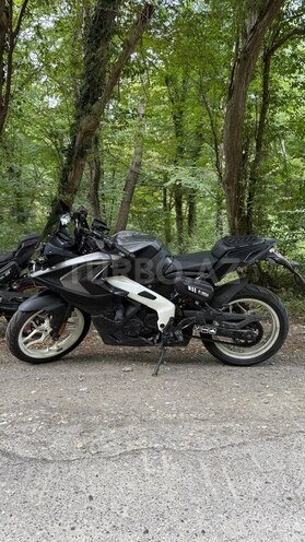 Bajaj Pulsar RS 200-4