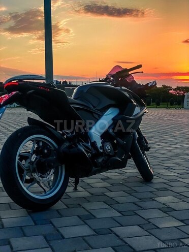 Bajaj Pulsar RS 200-2