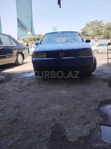 Volkswagen Golf-2