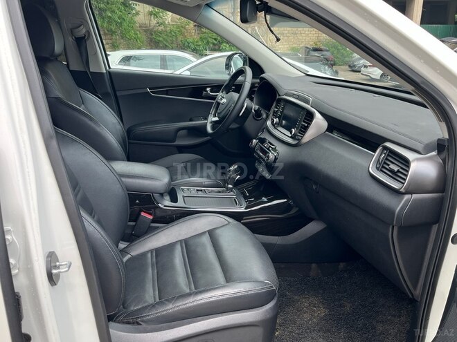 Kia Sorento-26