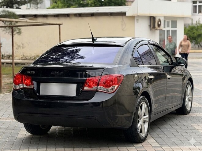 Chevrolet Cruze-5