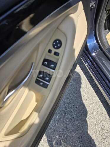 BMW 528-8