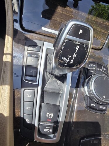 BMW 528-15